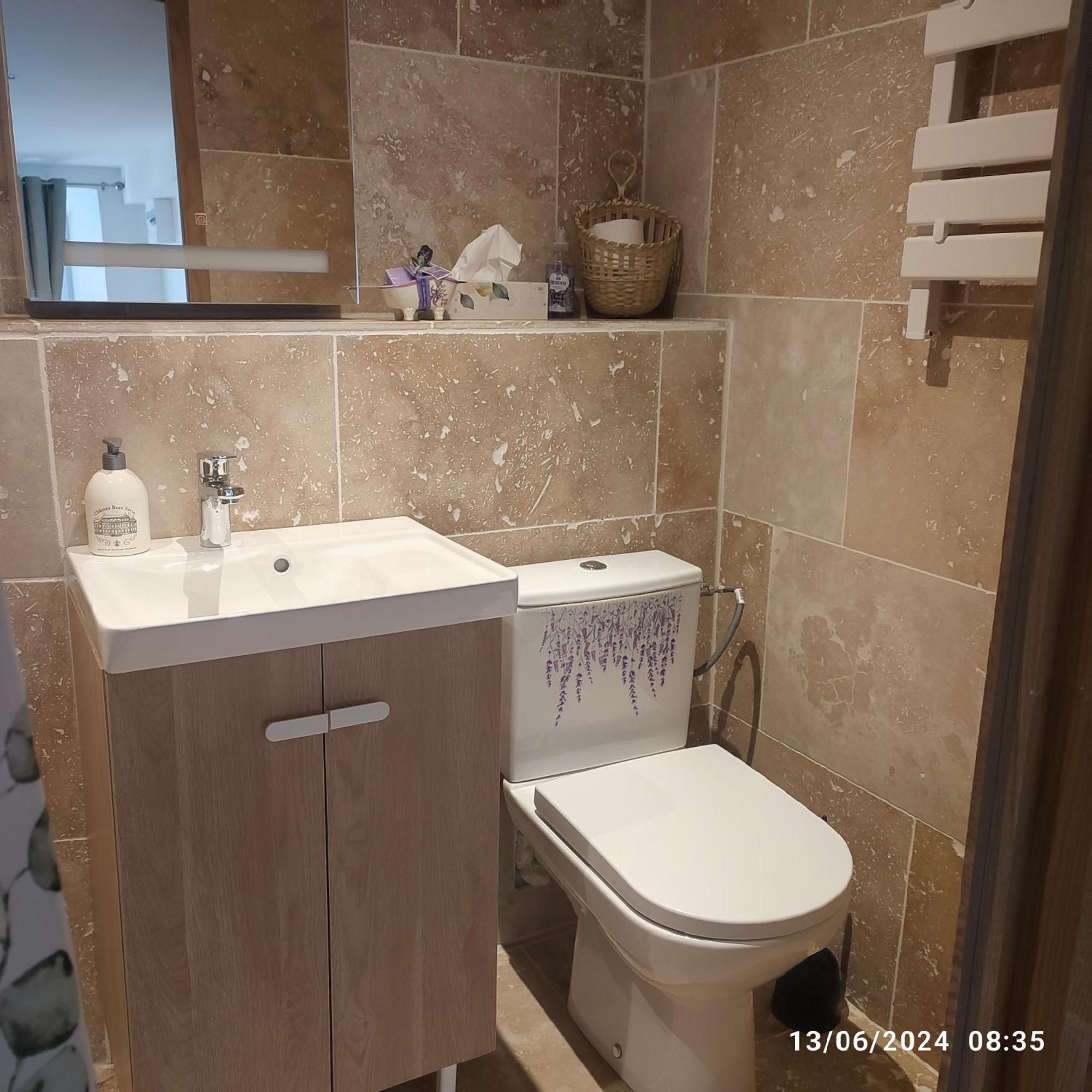 Logement Le Gabian Ampus Extérieur photo