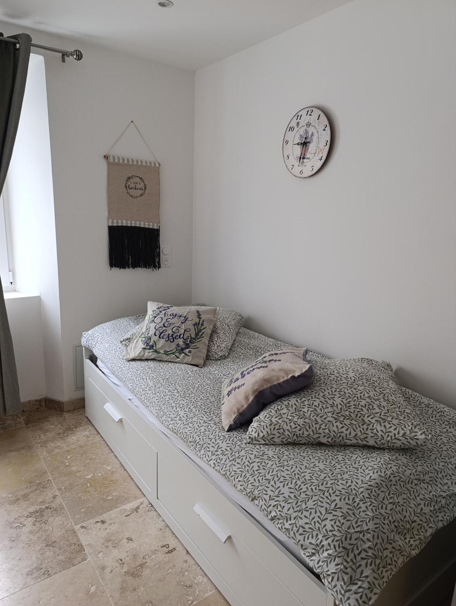 Logement Le Gabian Ampus Extérieur photo