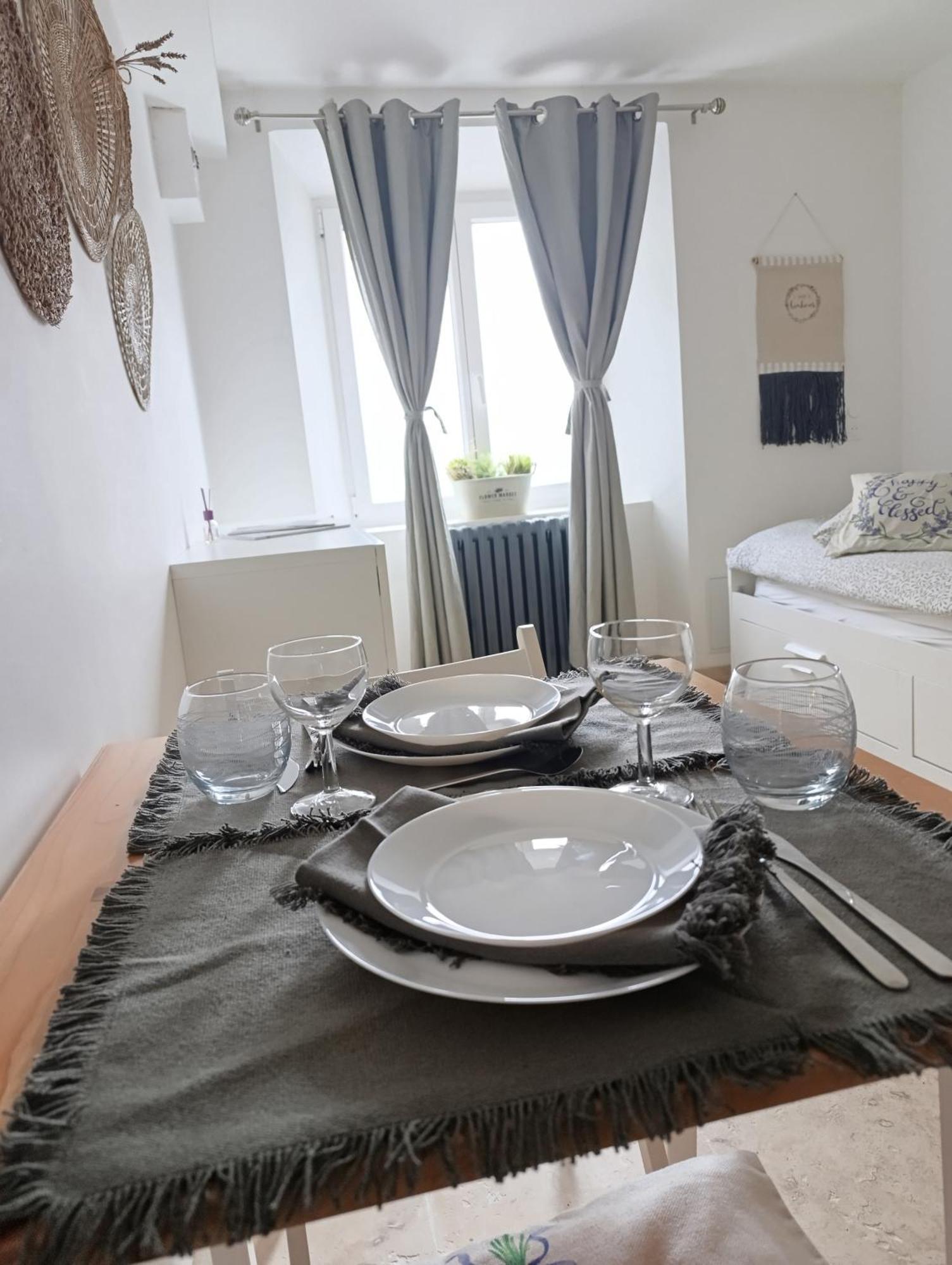 Logement Le Gabian Ampus Extérieur photo